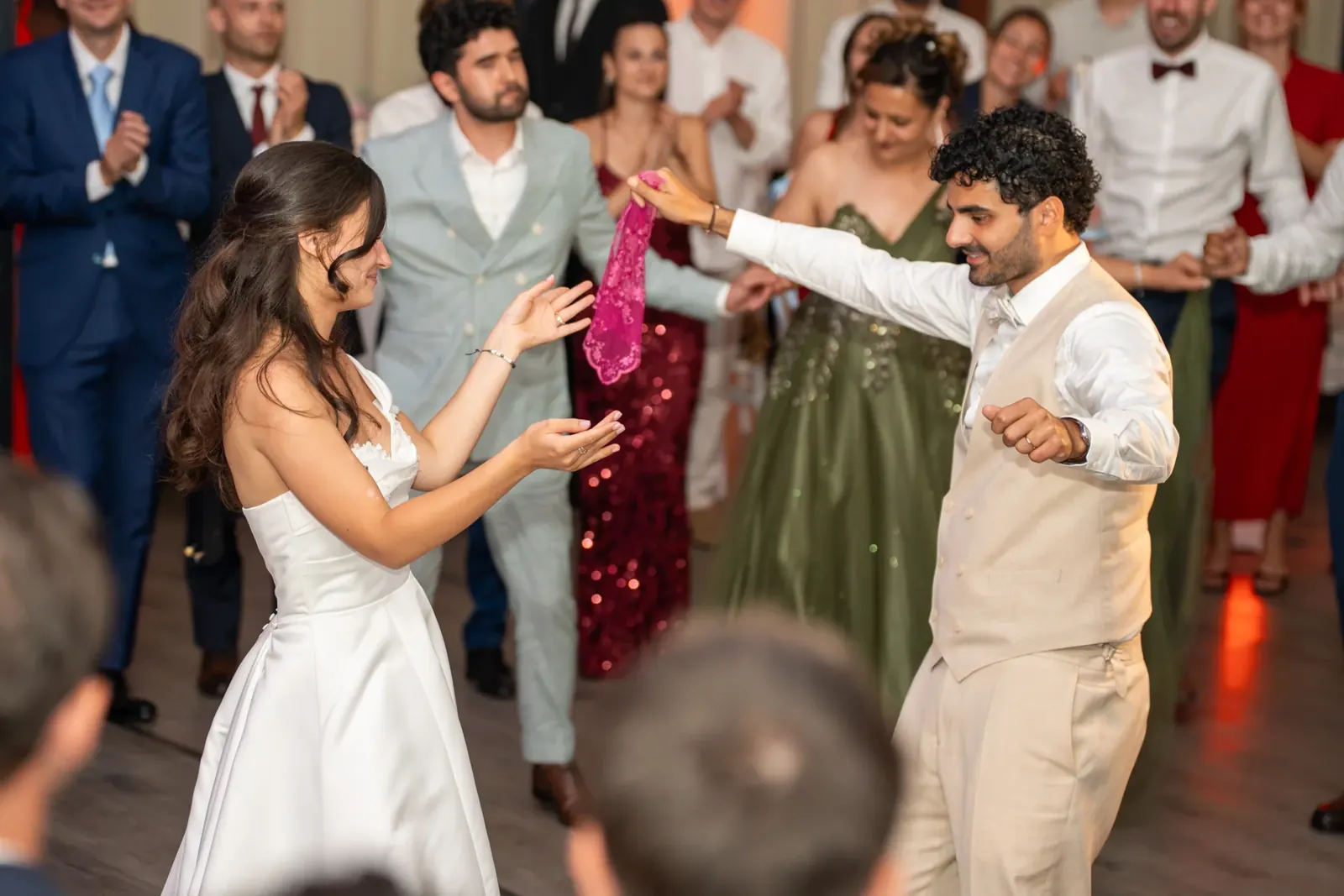 La fête et les proches au mariage